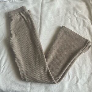 Girls tan wide leg / boot cut leggings.